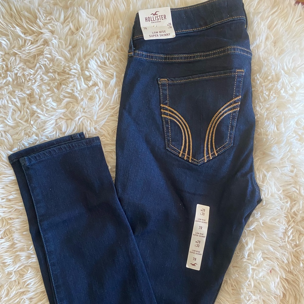 NWT Low Rise Super skinny stretch jeans.